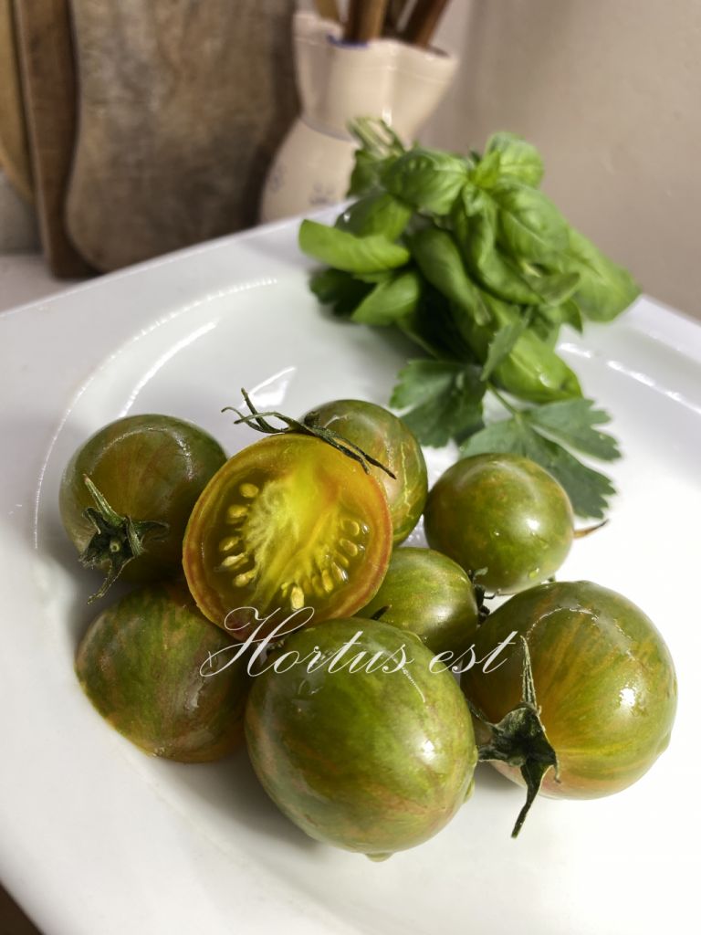 ARTISAN GREEN BUMBLEBEE